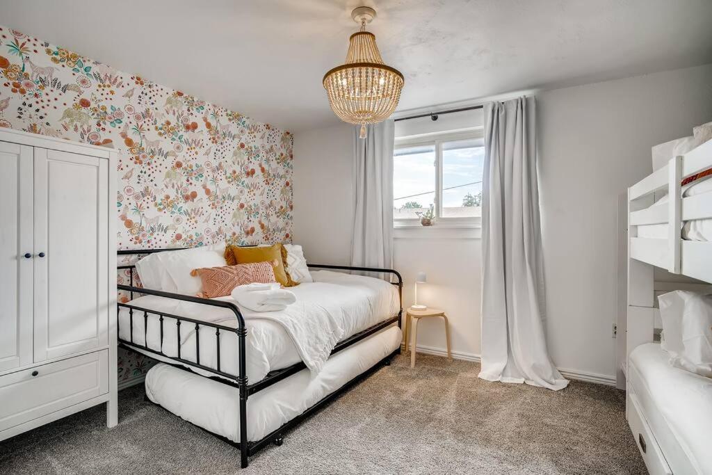 Family Townhome Near Mountains & Olde Town ארבאדה מראה חיצוני תמונה